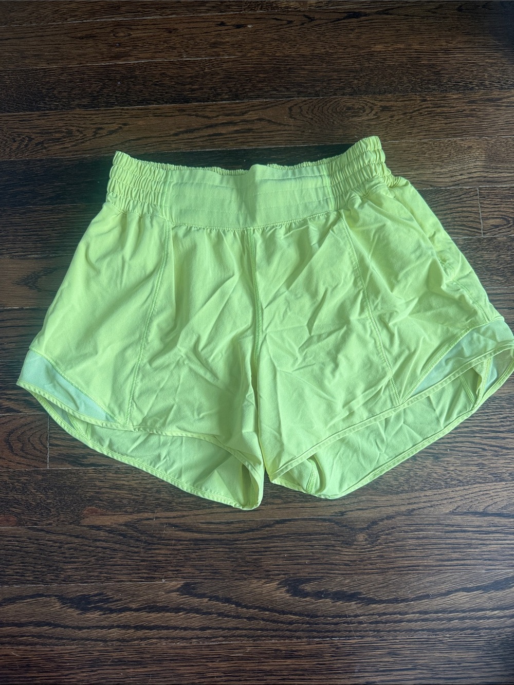 Lululemon 4” Hotty Hot Shorts | High-rise in Highlighter
